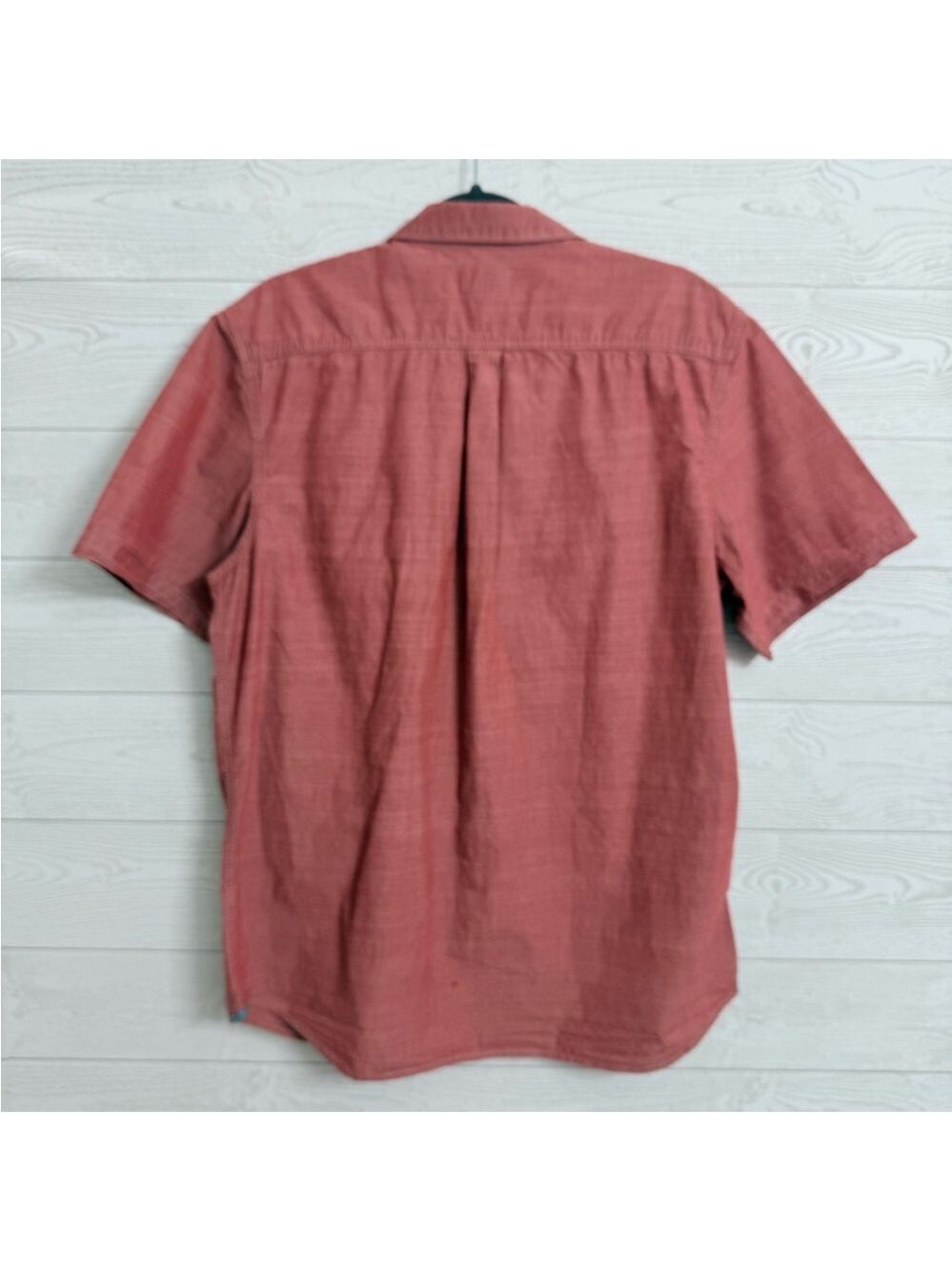 Vans Men’s Red Blend Short Sleeve Button Down Shirt. Size L - Picture 3 of 5